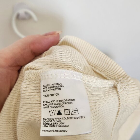 Crop Graphic T-Shirt - Mon Cheri - Picture 5 of 5